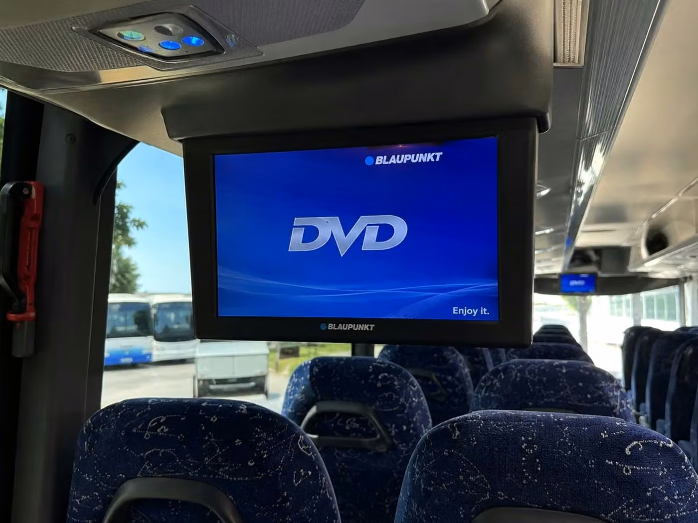 san pablo charter bus tv monitors
