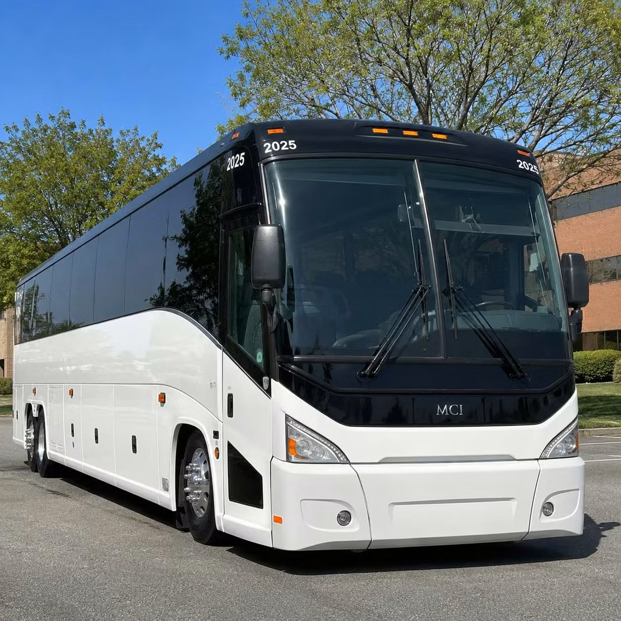 san pablo corporate charter buses with fast wifi power outlets and tray tables