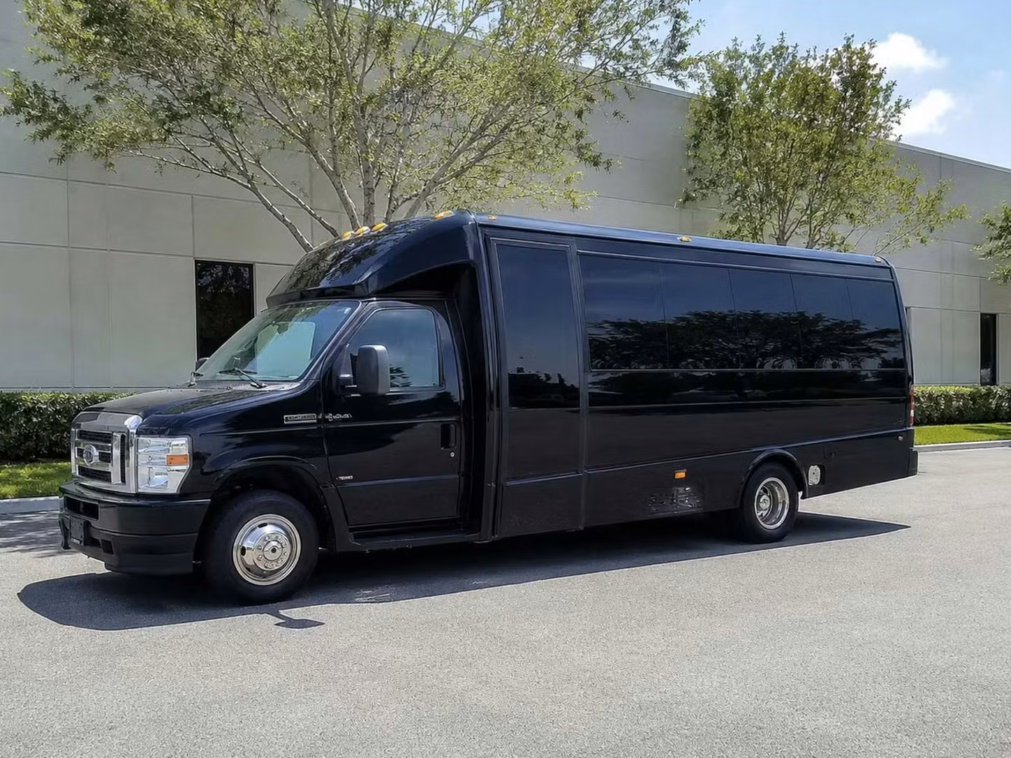 18 passenger minibus